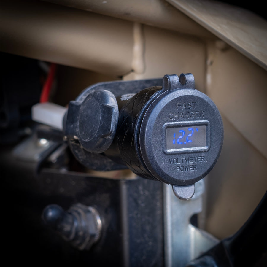 PA032 Dual port USB-C and USB-A power adapter/voltmeter